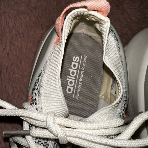 Adidas women’s Ultimamotion Running shoes White Grey cloud foam 9.5 athletic gym - Picture 3 of 9